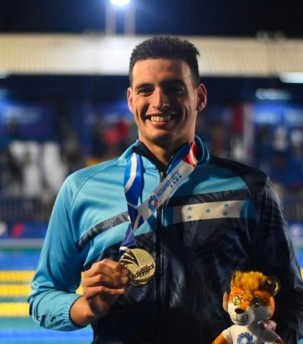 Instagram post from azurafloridaaquatics. This post is in position 0.